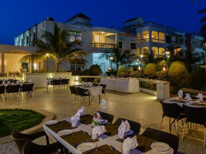 Quality Inn Palms Gāndhīdhām Buitenkant foto