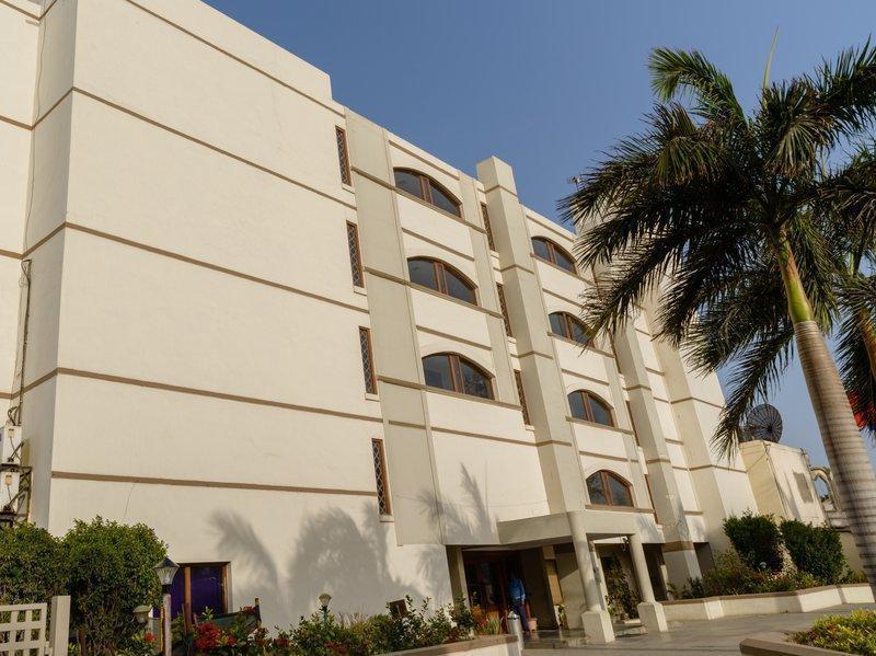 Quality Inn Palms Gāndhīdhām Buitenkant foto