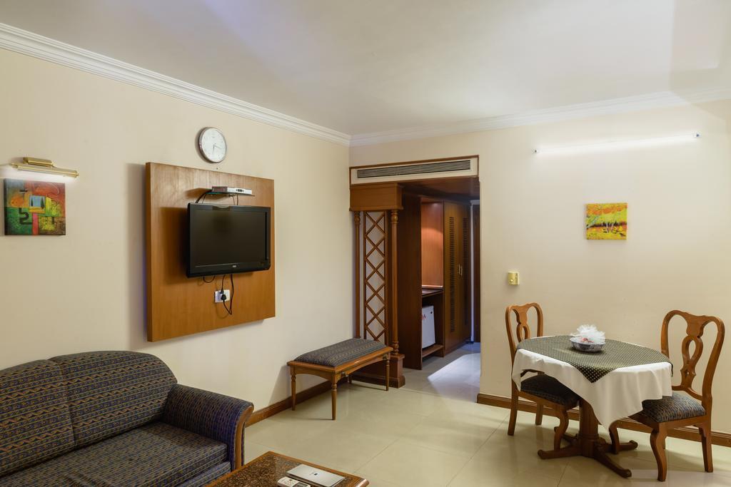 Quality Inn Palms Gāndhīdhām Buitenkant foto