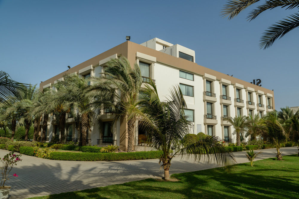 Quality Inn Palms Gāndhīdhām Buitenkant foto