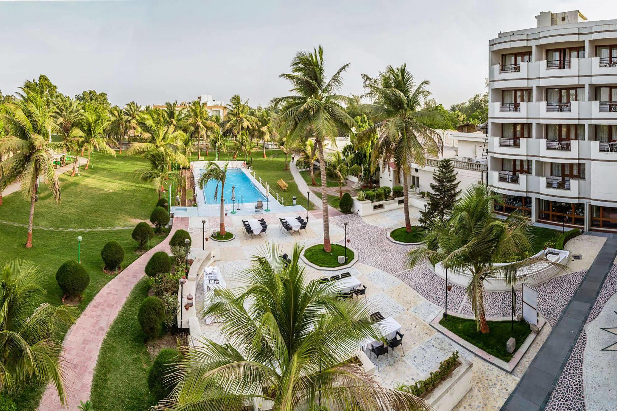 Quality Inn Palms Gāndhīdhām Buitenkant foto