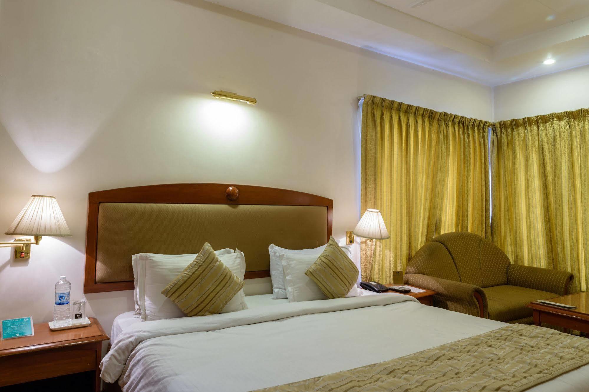 Quality Inn Palms Gāndhīdhām Buitenkant foto